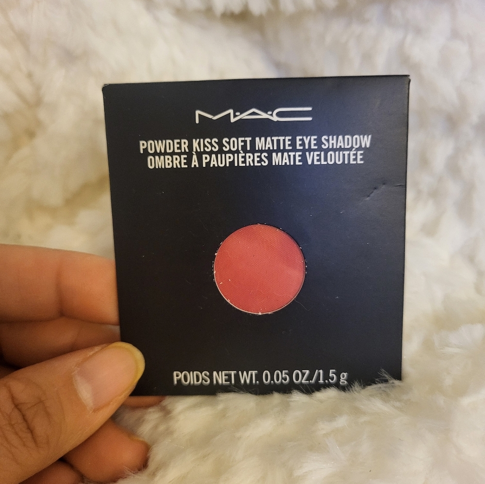 Mac Powder kiss soft Matte Eyeshadow #refill#-Fall In Love -